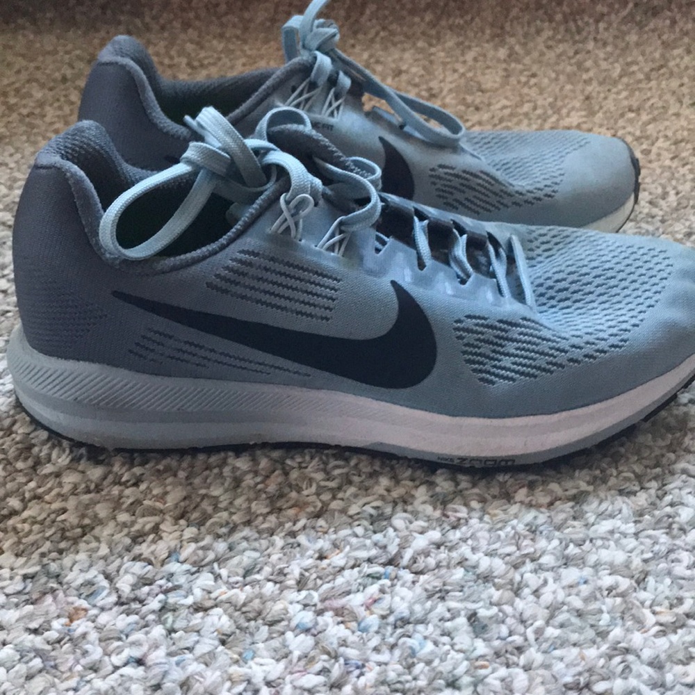 Nike running zoom structure 21 sneakers
